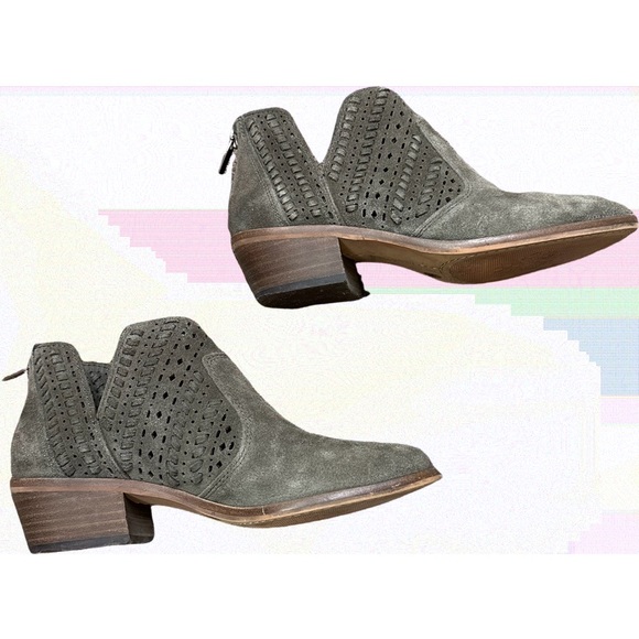 Vince Camuto Prasata Bootie - Picture 1 of 9